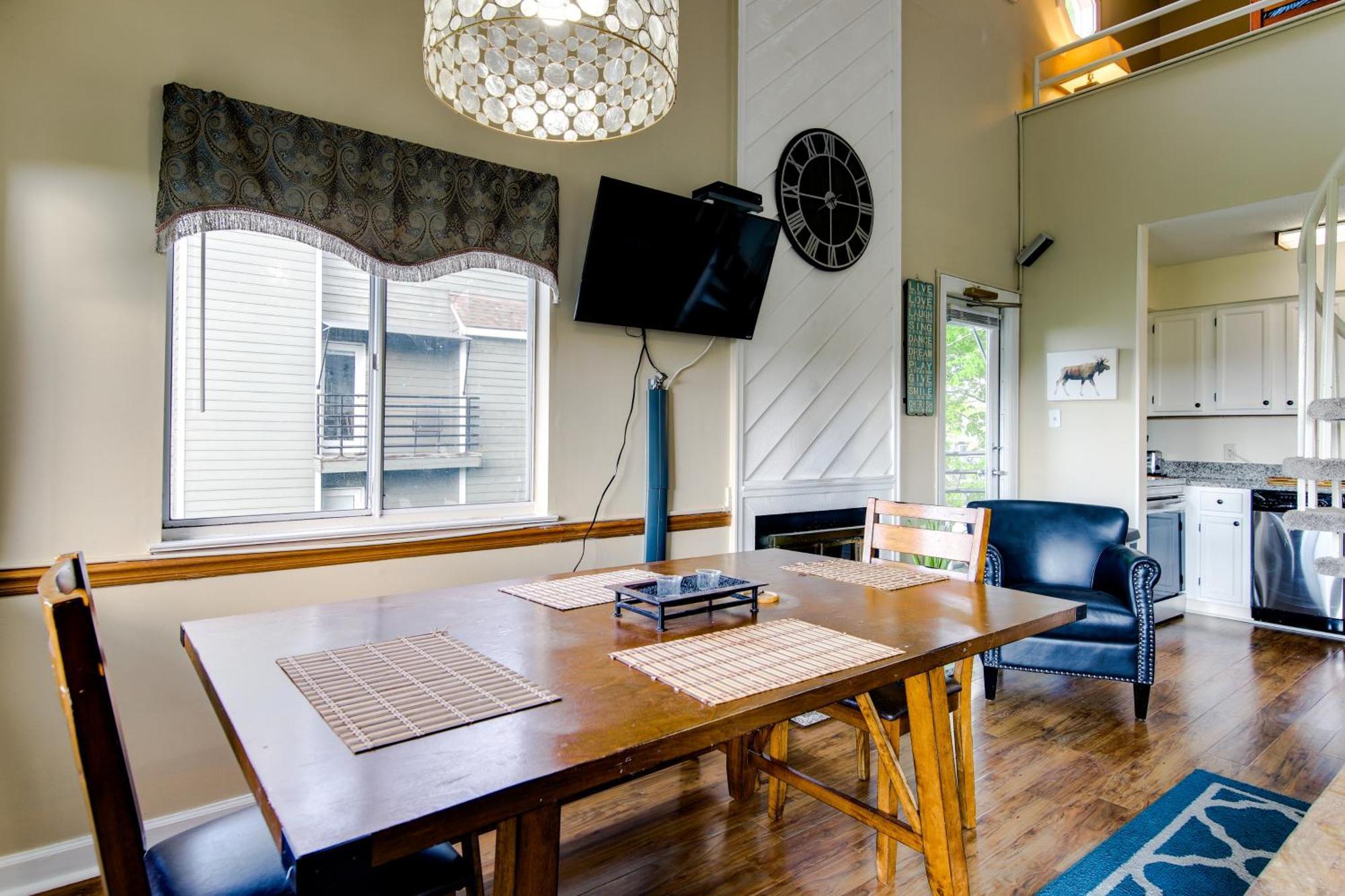 Gatlinburg Mountaintop Condo With Balcony And Views! 外观 照片